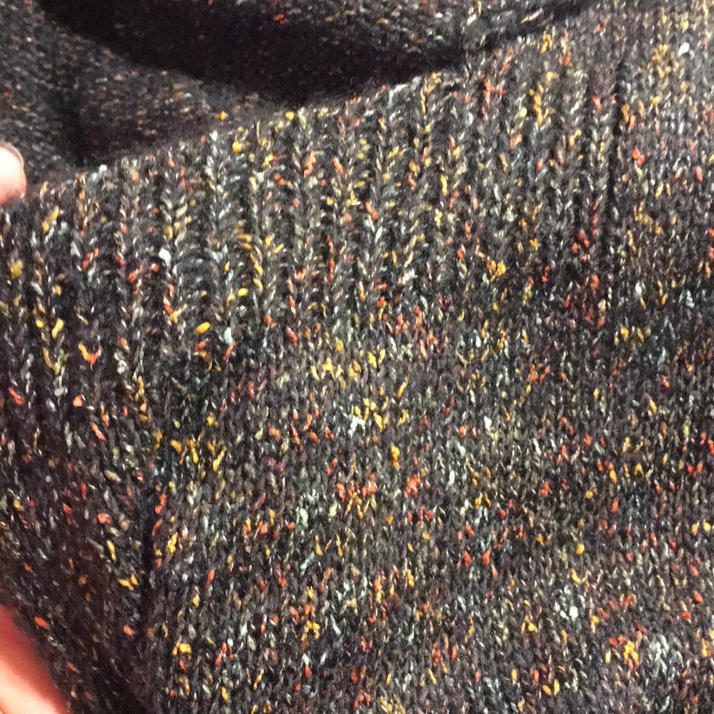 Cardigan sweater. - Picture 4 of 4